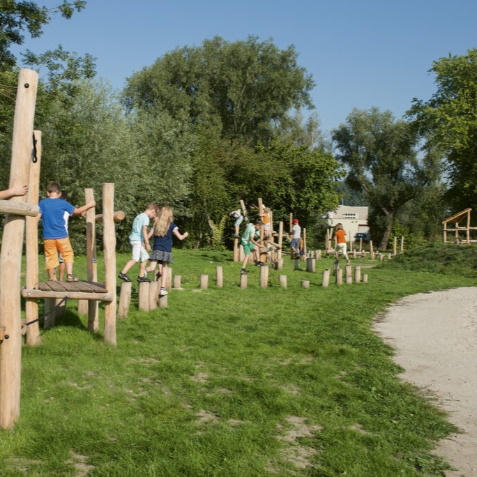 Gleichgewichtsparcour (20 Pfosten)