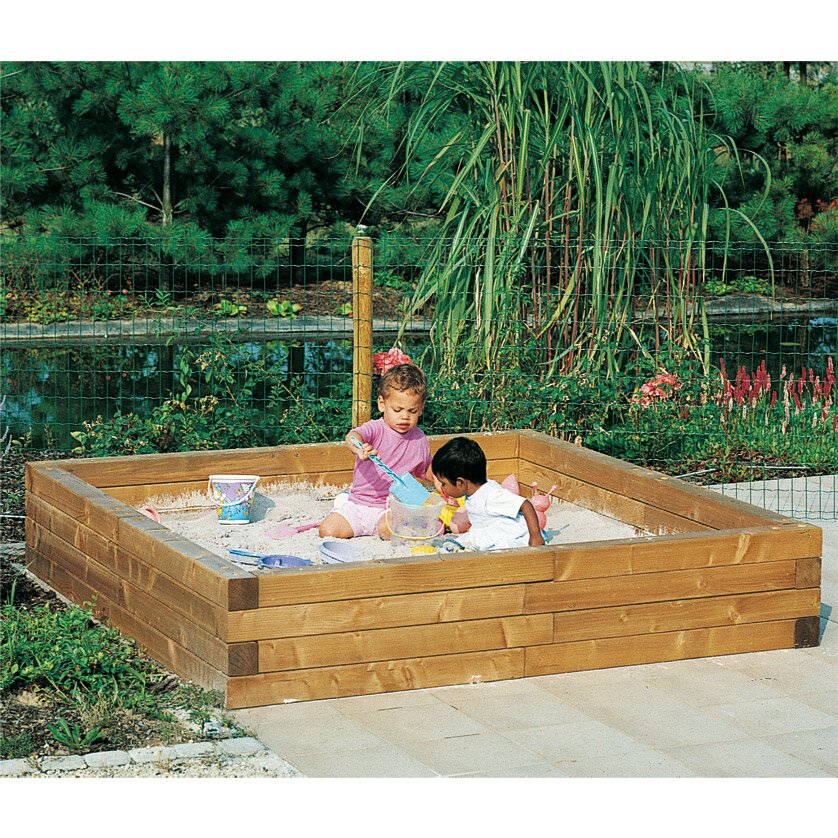 Sandkasten 3,8 x 3,8 m