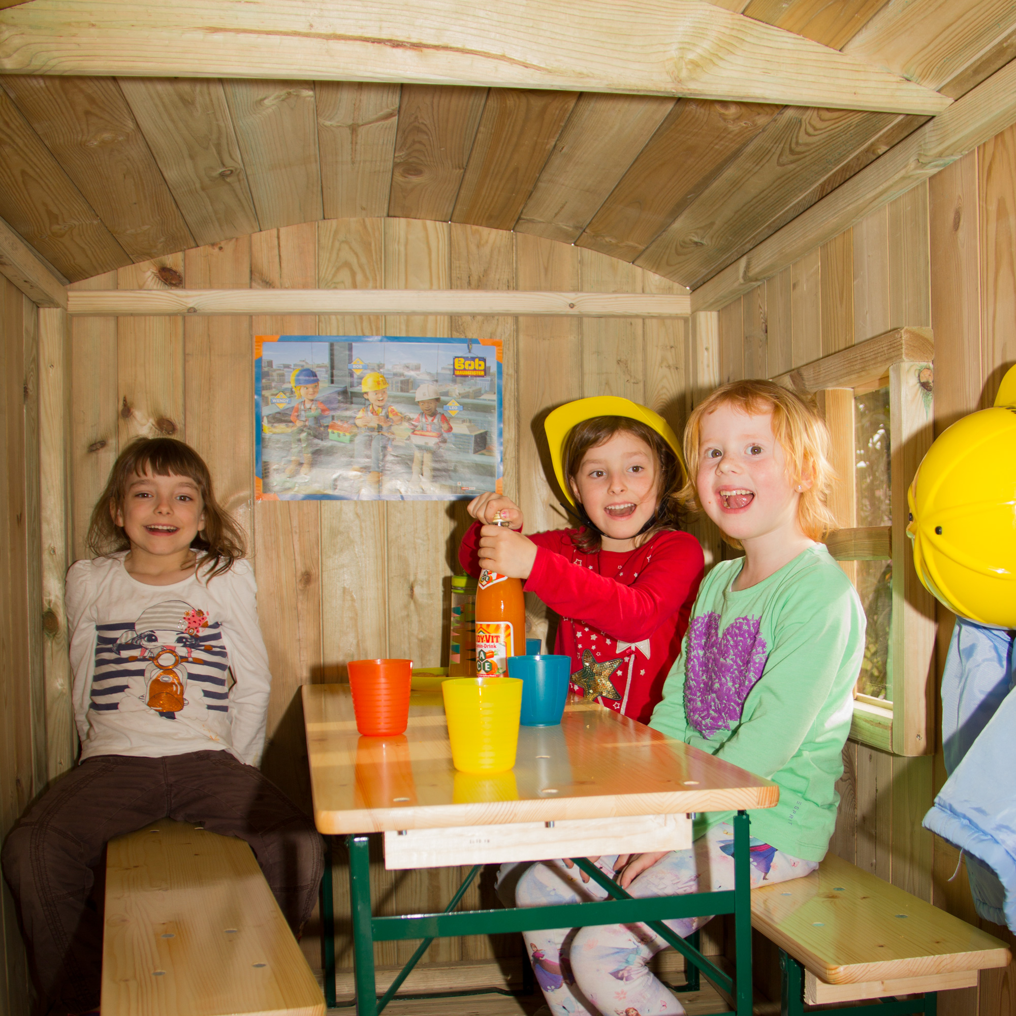 Kinderspielhaus Bauwagen