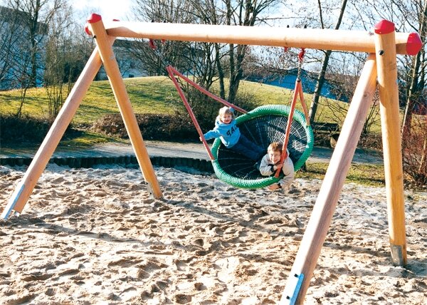 Schaukelgestell aus Douglasie 2,5 m Aufhängehöhe, ohne Schaukelelemente