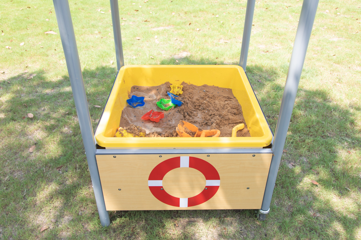 Mobiler Matschtisch, quadratisch