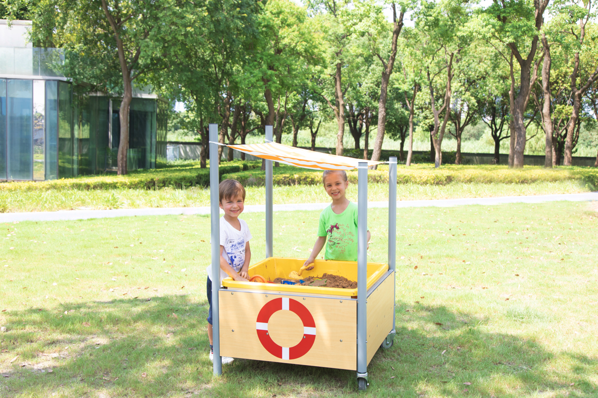 Mobiler Matschtisch, quadratisch