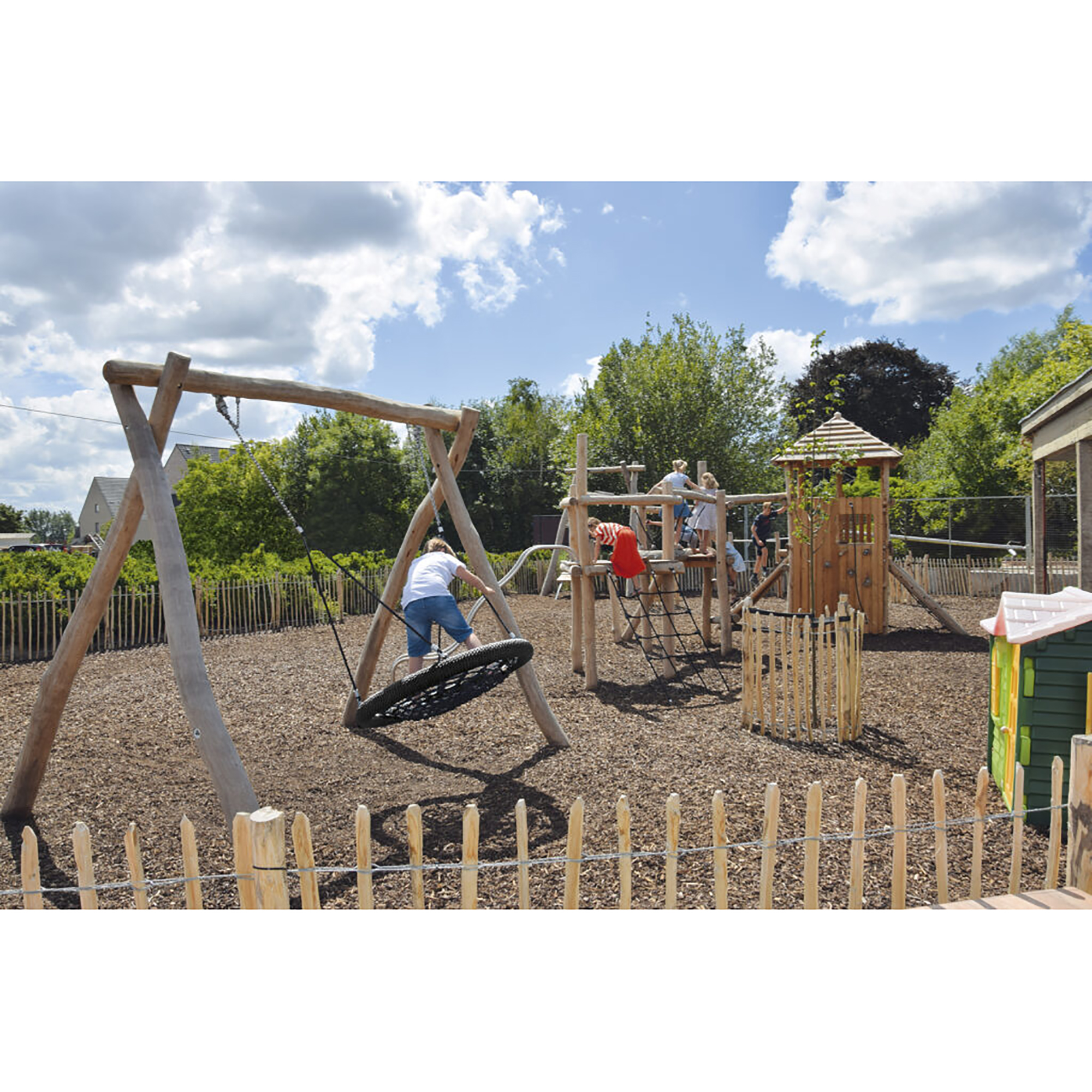 Robinie Schaukel mit Schaukelkorb