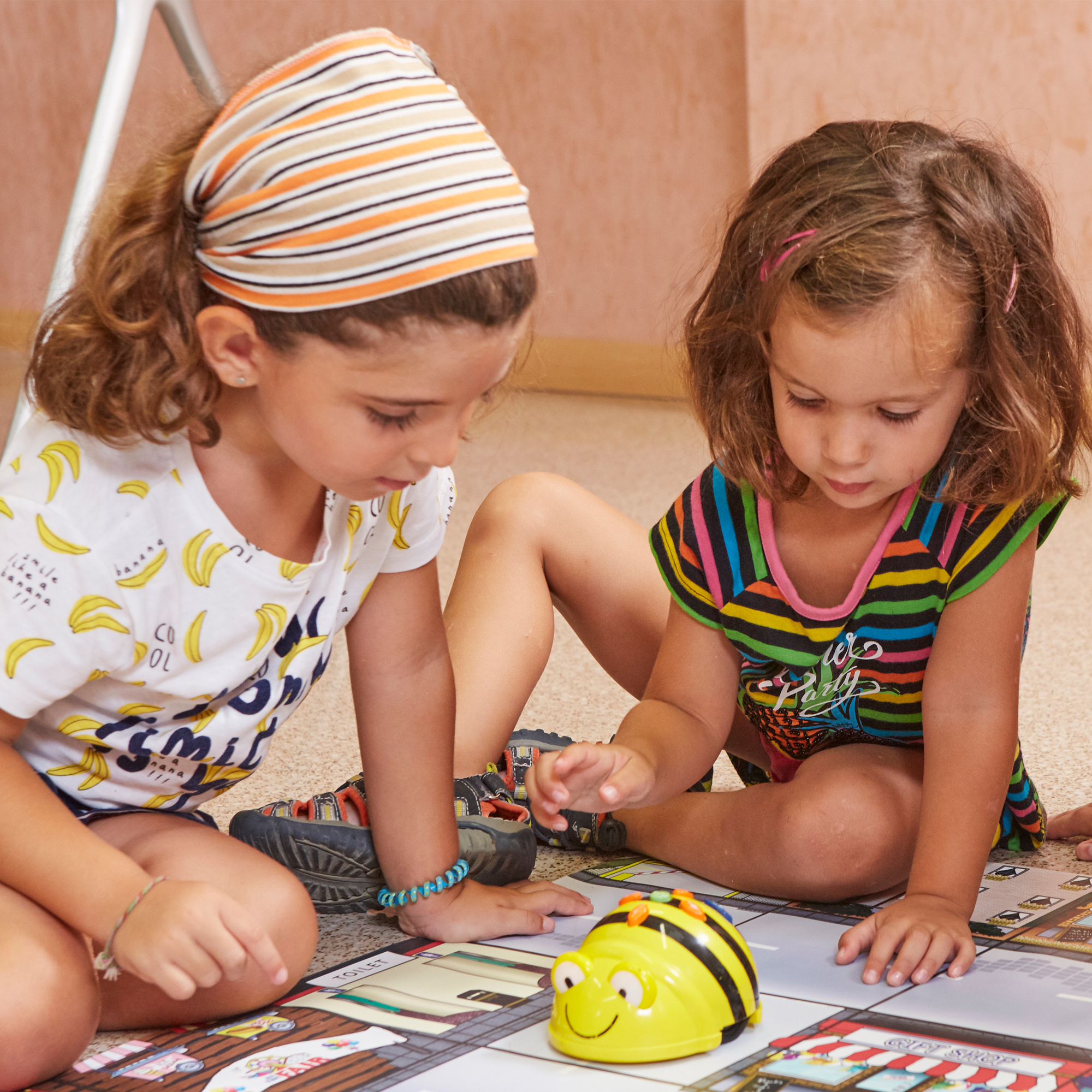 Bee-Bot Gruppenset 6 Bienen + 1 Ladestation