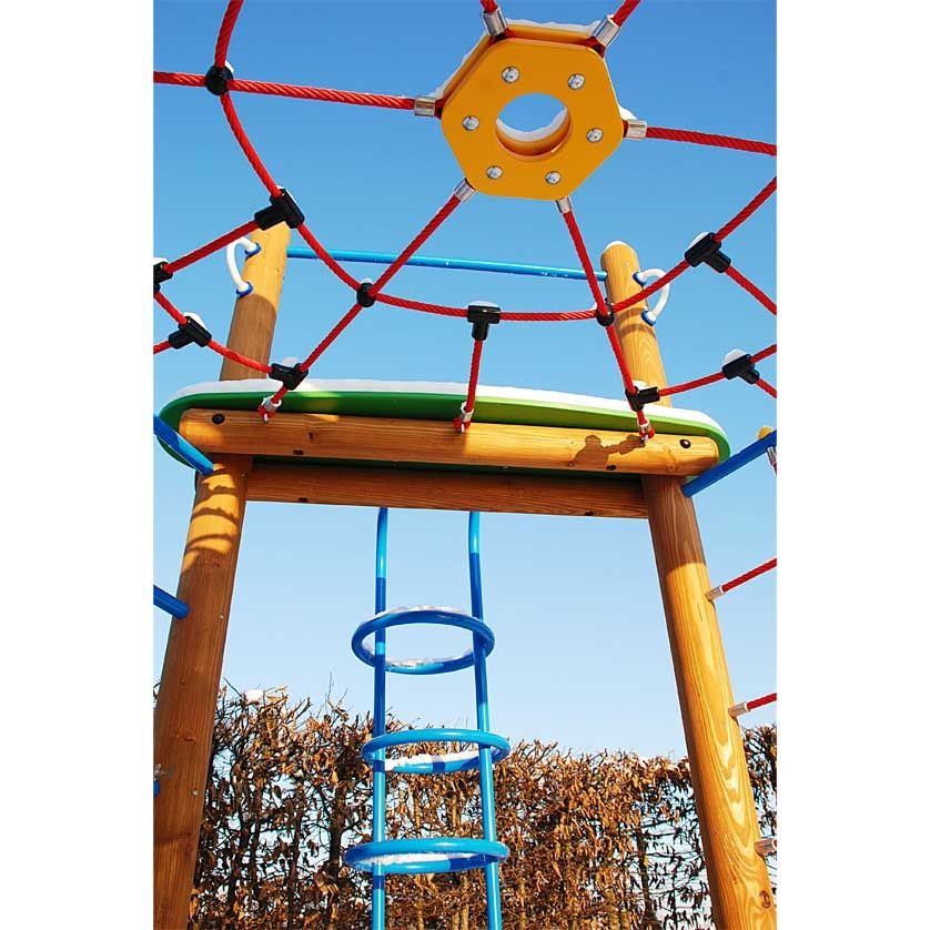 Klettergerät Adlerhorst mit Rohrtreppe