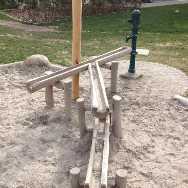 Rinnen-Abzweig Zwieselform in Robinie